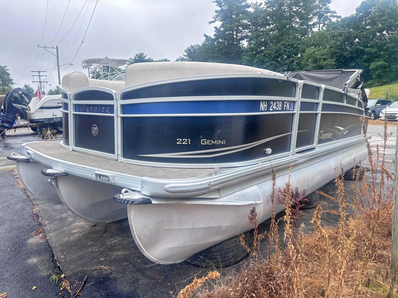 2012 PREMIER 221 GEMINI - PONTOON BOAT — Фото 3 из 13