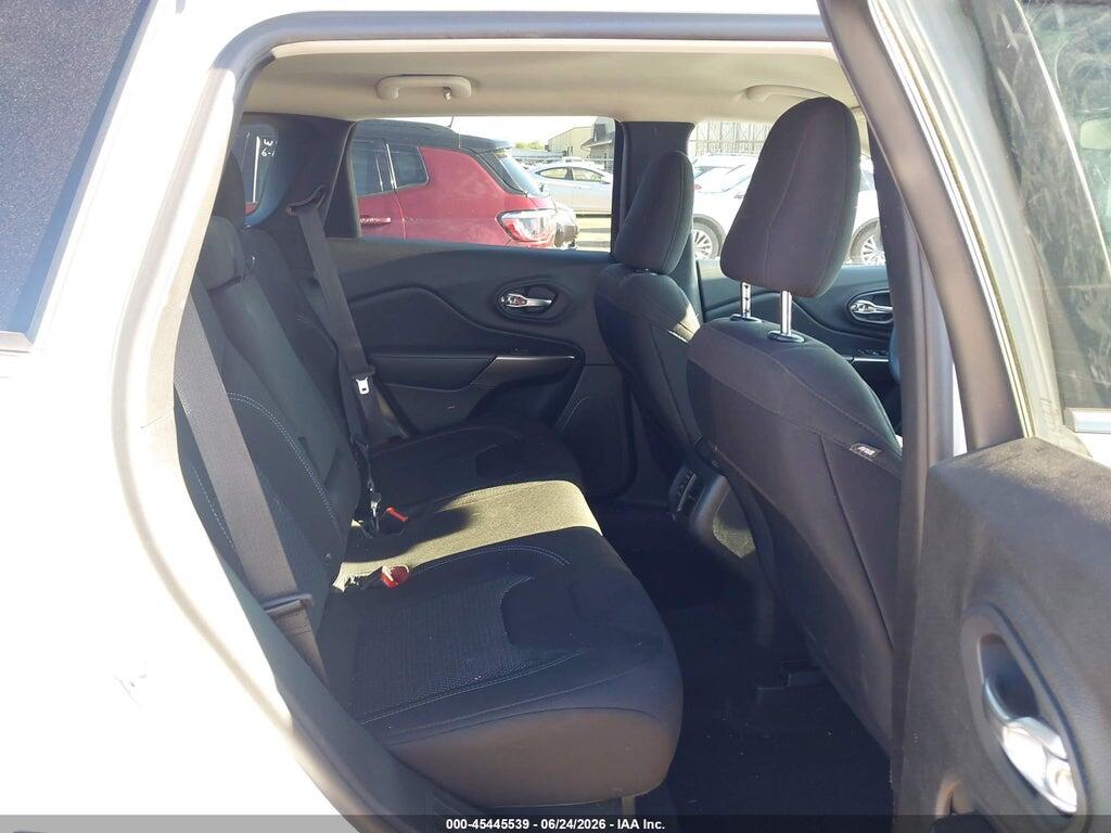 1C4PJMCB3KD453119 2019 JEEP CHEROKEE photo no. 8