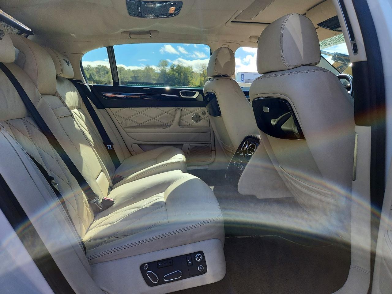 2013 BENTLEY CONTINENTAL FLYING SPUR SPEED — Фото 10 из 12
