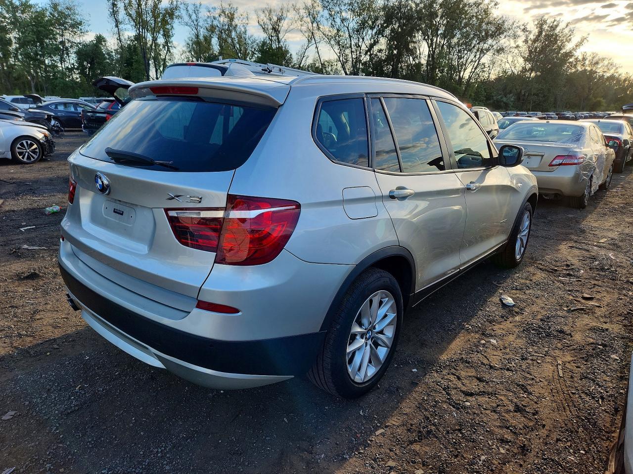 2013 BMW X3 XDRIVE28I — Фото 3 из 12
