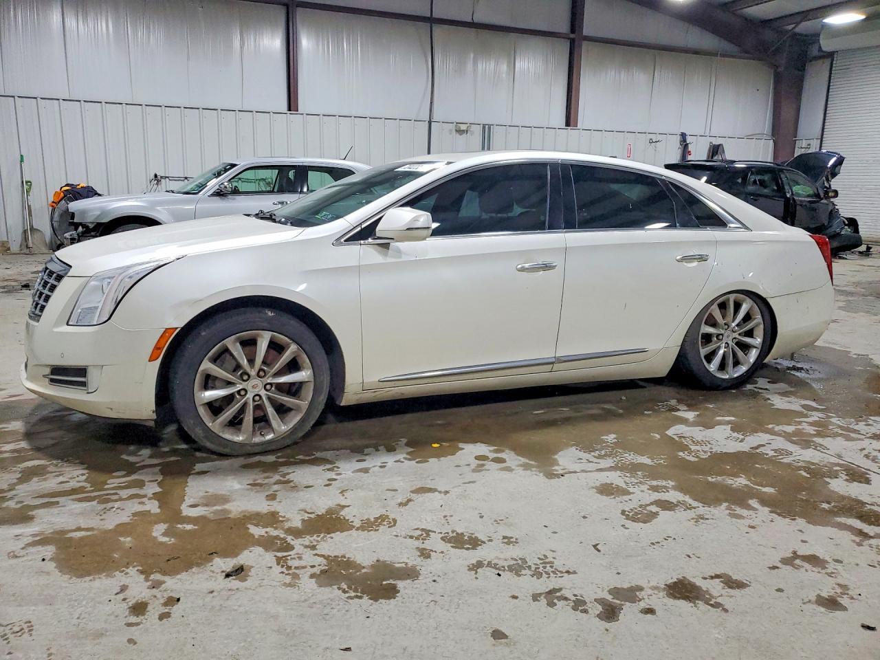 2013 CADILLAC XTS LUXURY COLLECTION