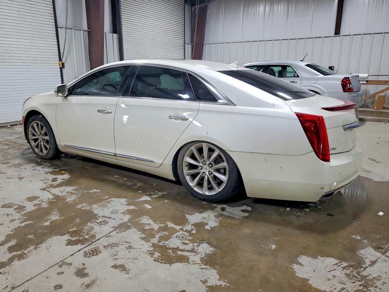2013 CADILLAC XTS LUXURY COLLECTION — Фото 2 из 13