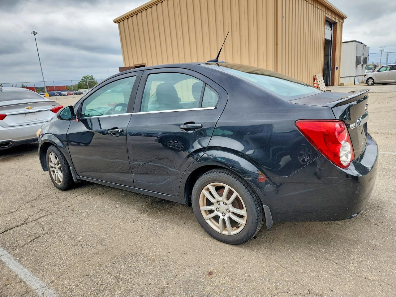 2013 CHEVROLET SONIC LT — Фото 2 из 12