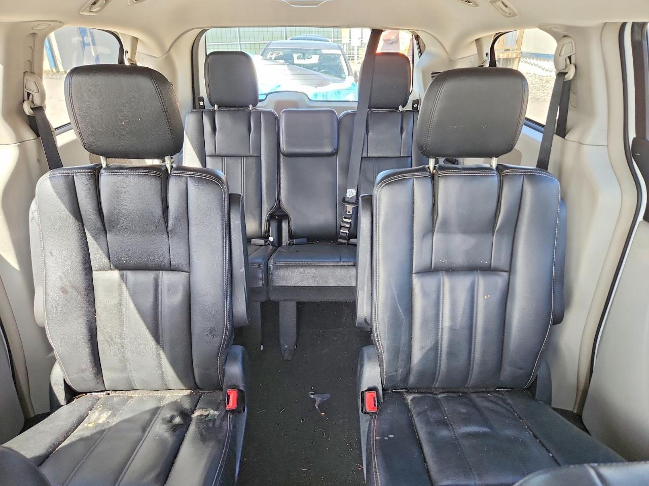 2013 CHRYSLER TOWN & COUNTRY TOURING — Фото 10 из 13