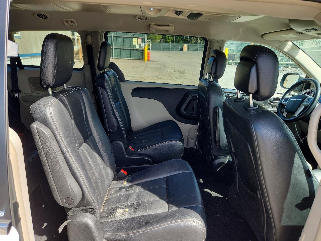 2013 CHRYSLER TOWN & COUNTRY TOURING — Фото 11 из 13