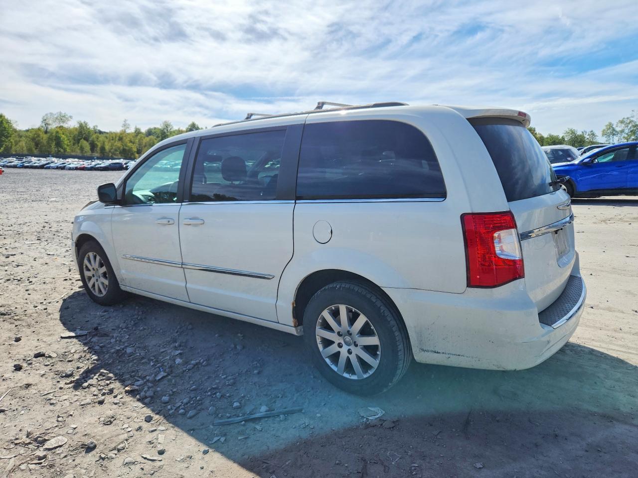 2013 CHRYSLER TOWN & COUNTRY TOURING — Фото 2 из 13