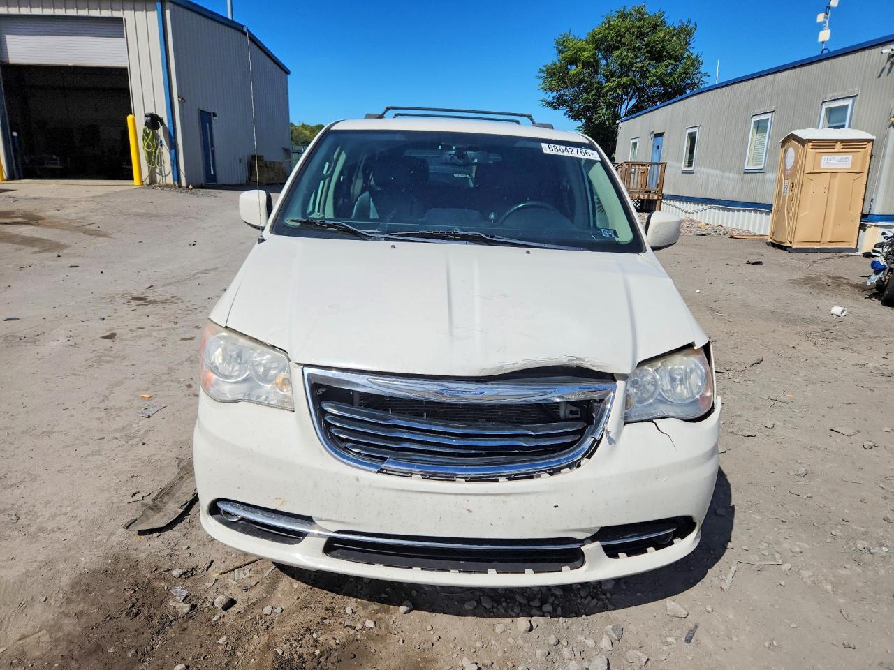 2013 CHRYSLER TOWN & COUNTRY TOURING — Фото 5 из 13