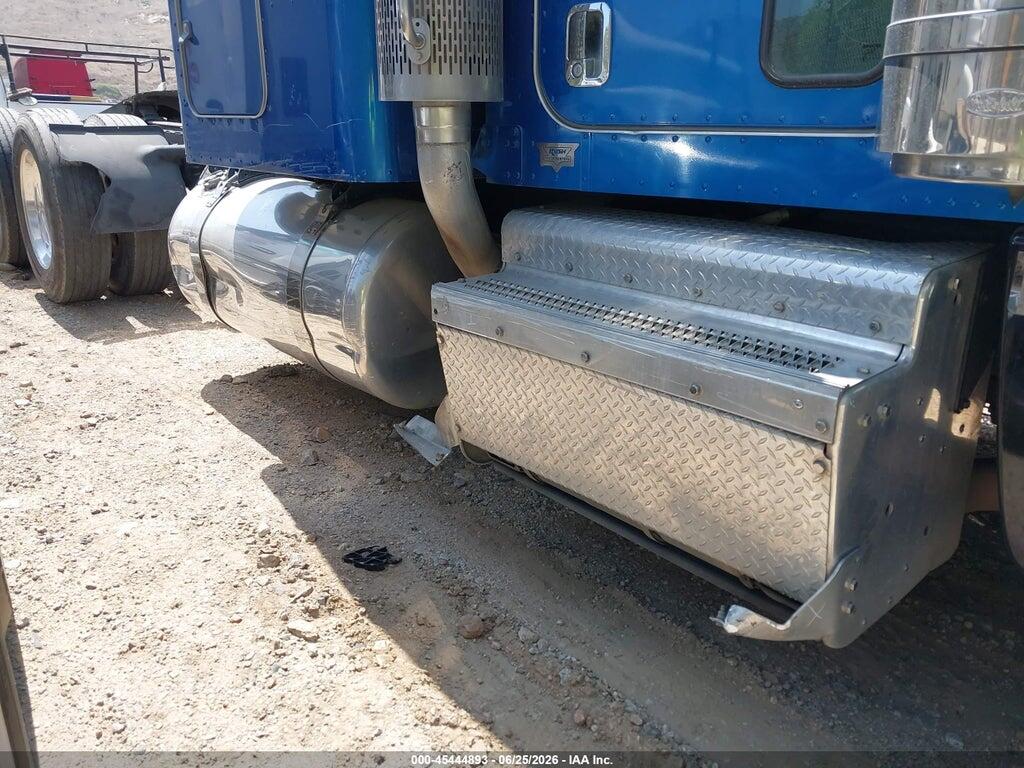 1XPXD49X8CD138293 2012 PETERBILT 389 photo no. 11