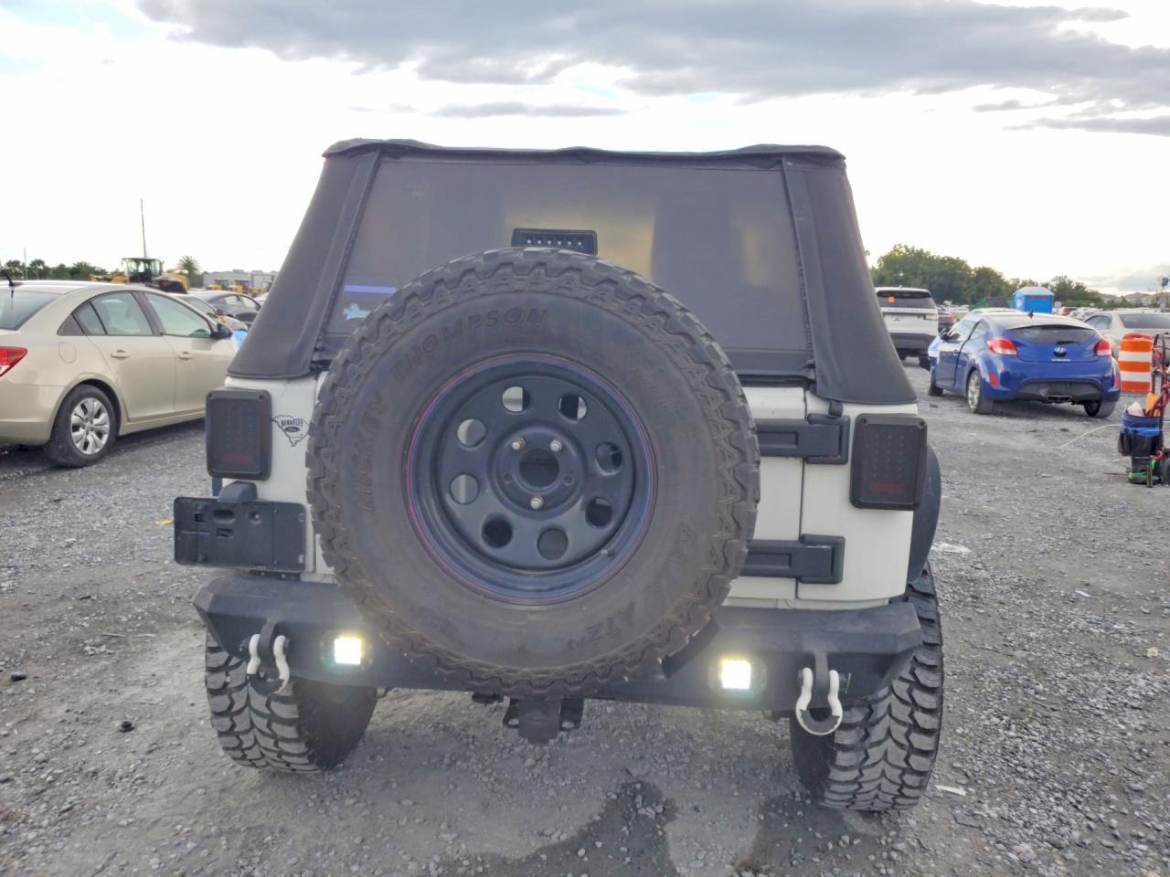 2013 JEEP WRANGLER SPORT — Фото 6 из 13