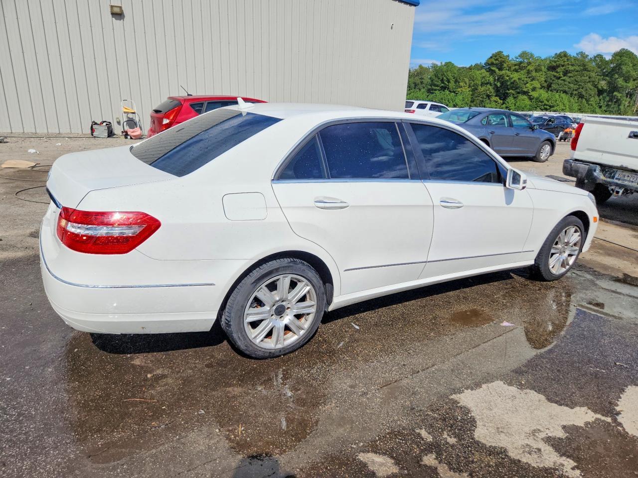 2013 MERCEDES-BENZ E 350 — Фото 3 из 12