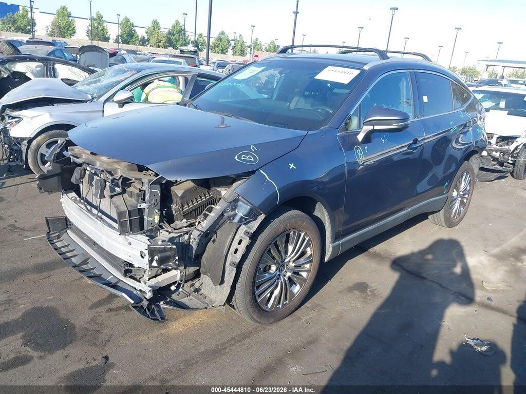 JTEAAAAH1PJ129635 2023 TOYOTA VENZA photo no. 2