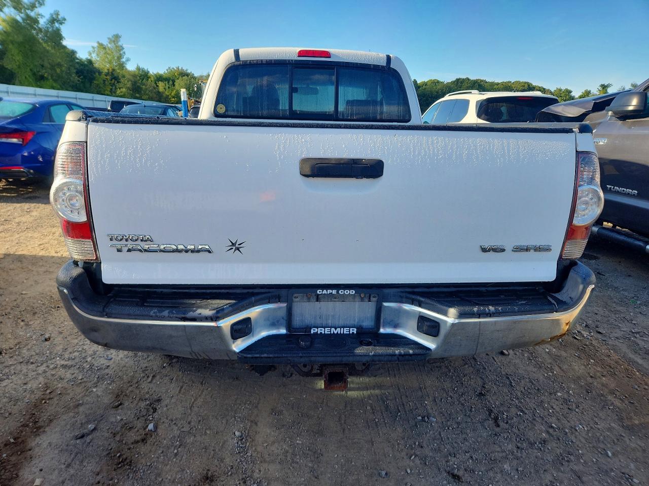 2013 TOYOTA TACOMA V6 — Фото 6 из 12