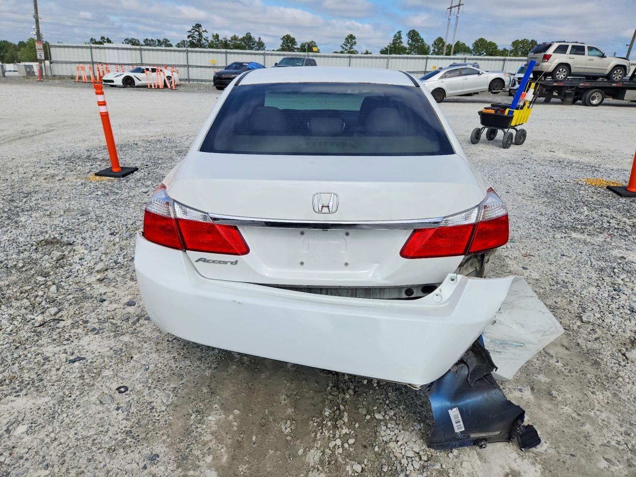 2014 HONDA ACCORD LX — Фото 6 из 12