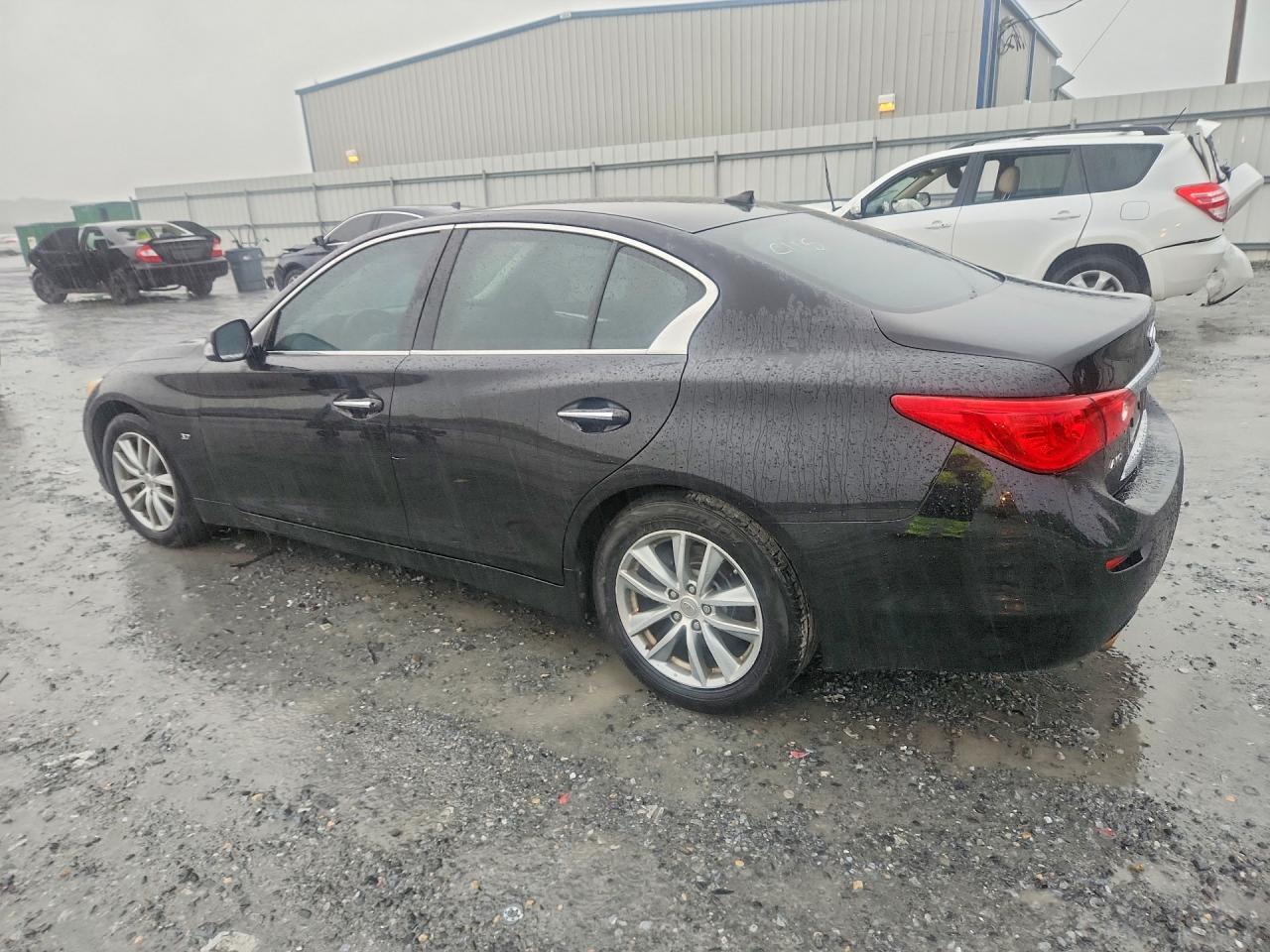 2014 INFINITI Q50 PREMIUM — Фото 2 из 12