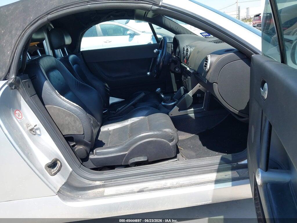 TRUTC28N311000267 2001 AUDI TT photo no. 5