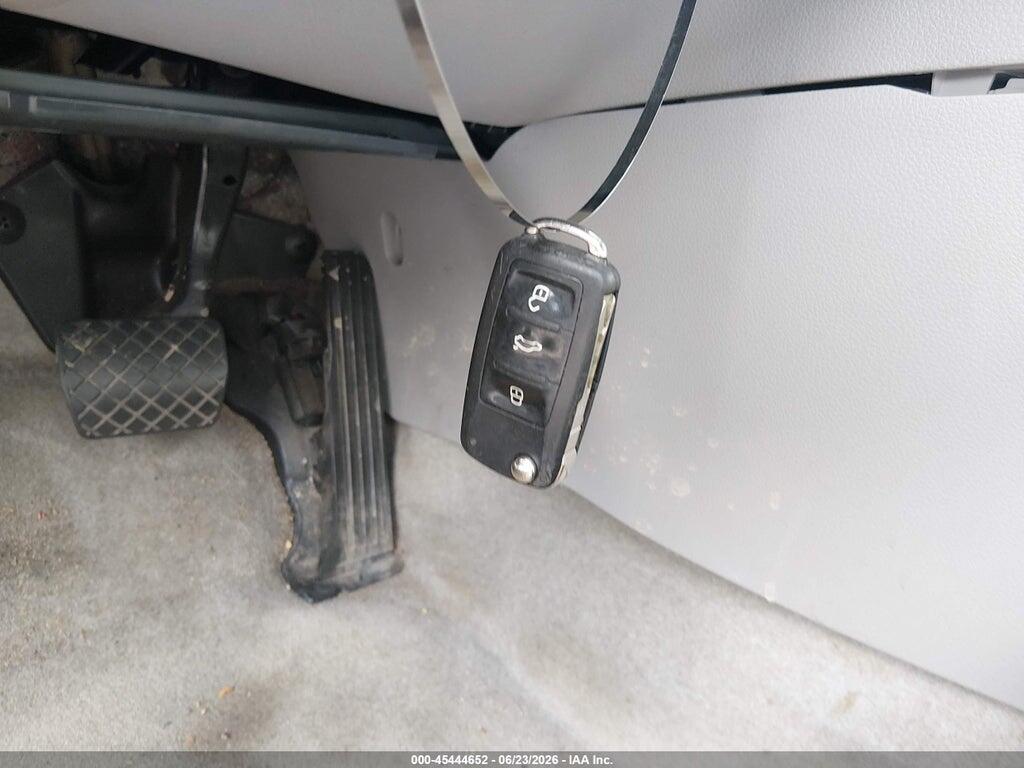 1VWBV7A35FC082064 2015 VOLKSWAGEN PASSAT photo no. 11