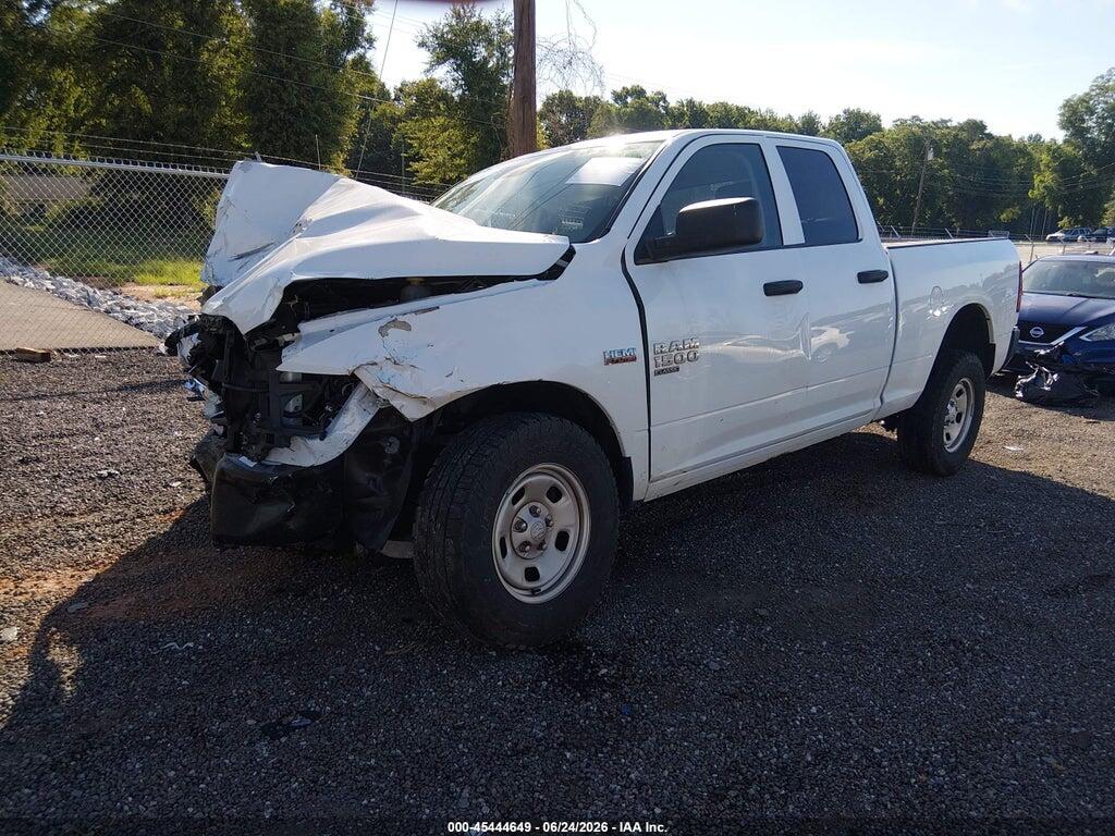 1C6RR6FT1KS686923 2019 RAM 1500 CLASSIC photo no. 2