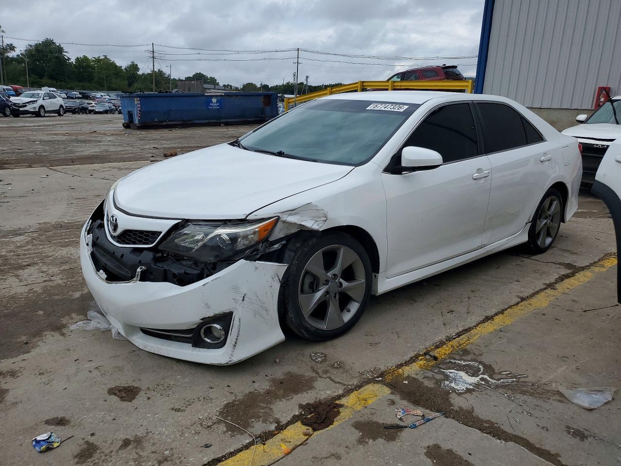 2014 TOYOTA CAMRY SE V6