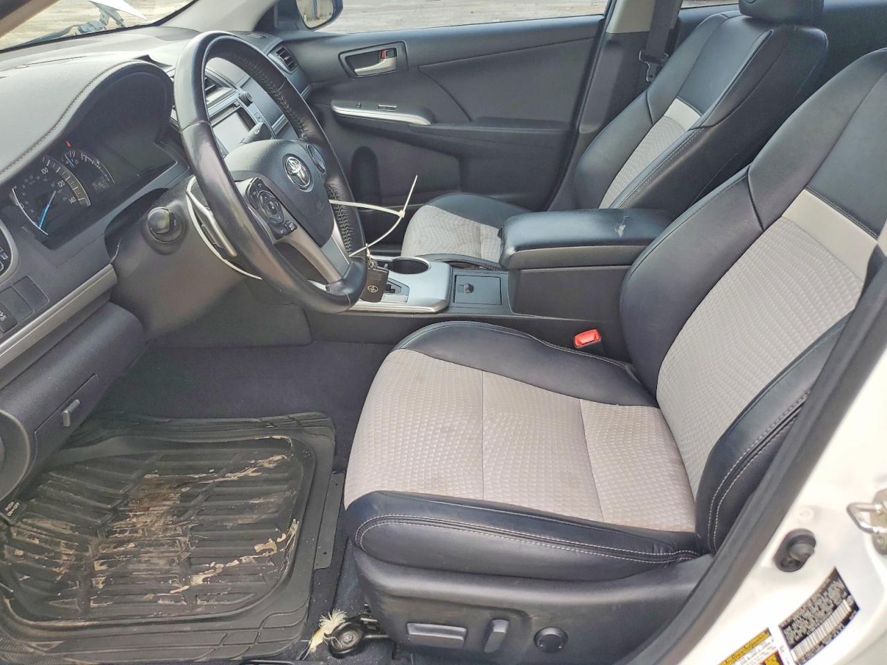 2014 TOYOTA CAMRY SE V6 — Фото 7 из 12