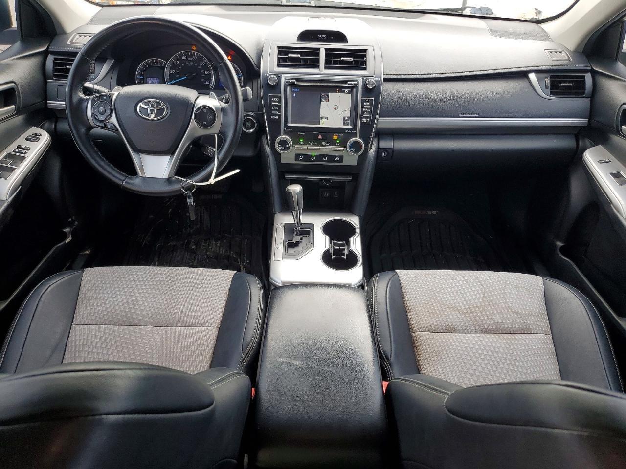 2014 TOYOTA CAMRY SE V6 — Фото 8 из 12