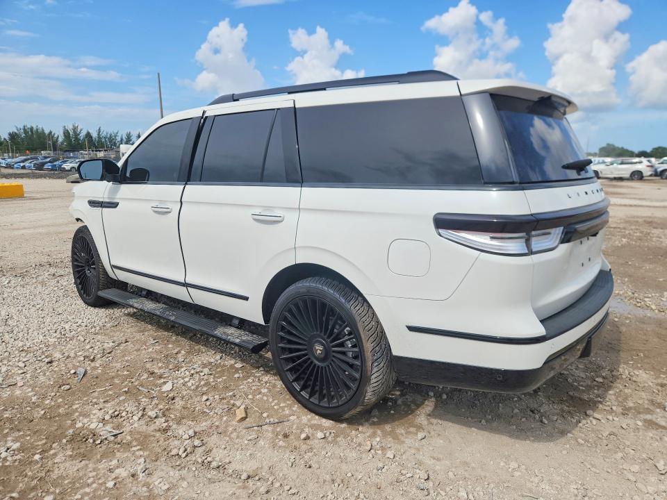 2024 LINCOLN NAVIGATOR RESERVE — Фото 2 из 13