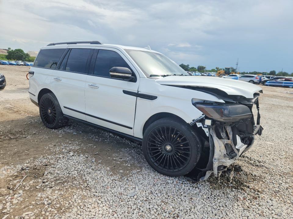 2024 LINCOLN NAVIGATOR RESERVE — Фото 4 из 13