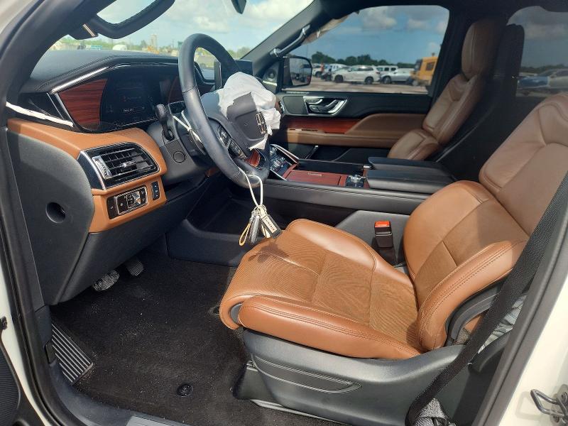 2024 LINCOLN NAVIGATOR RESERVE — Фото 7 из 13