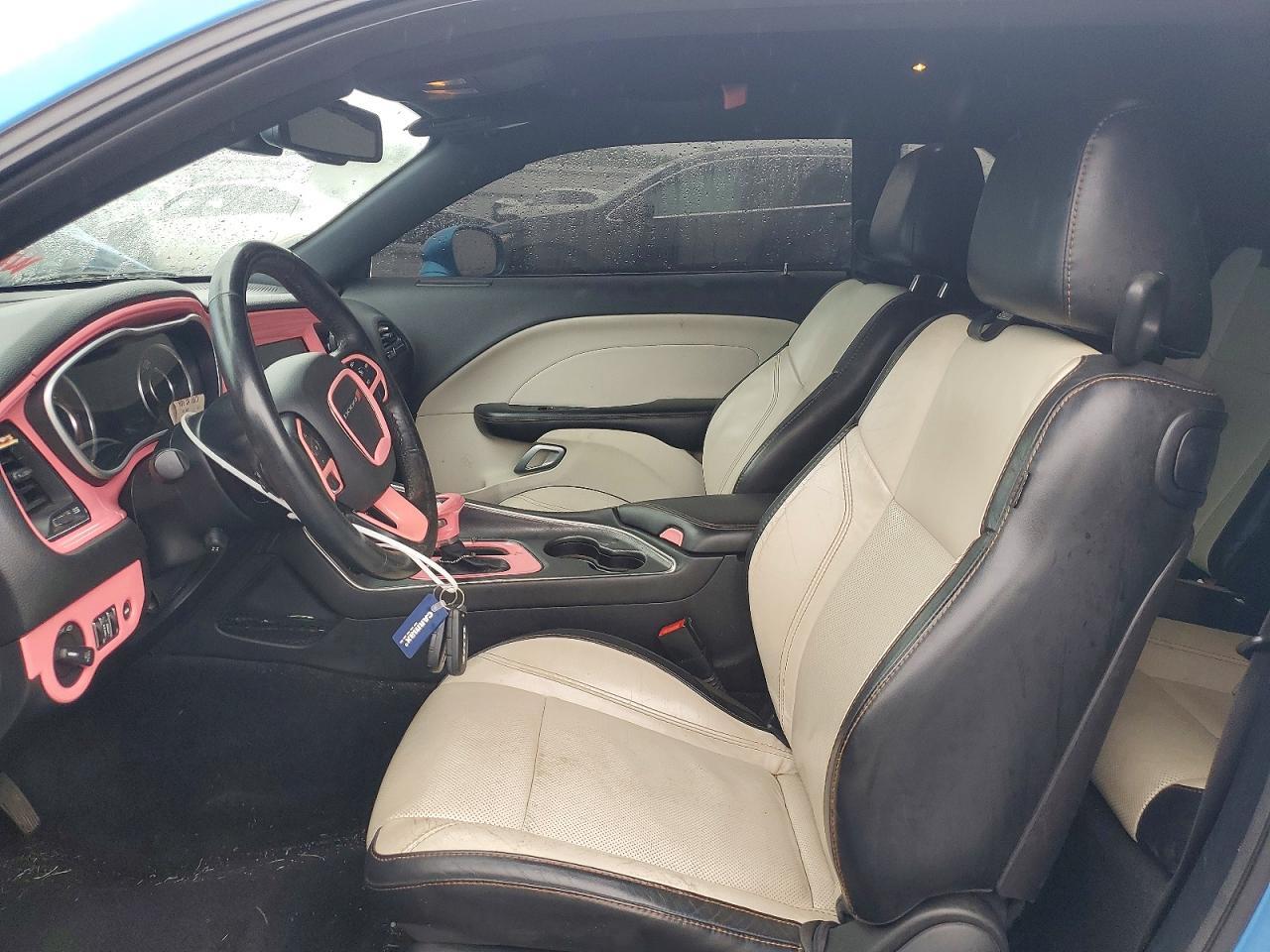 2015 DODGE CHALLENGER SXT PLUS — Фото 7 из 12