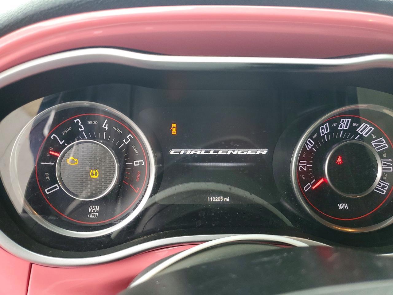 2015 DODGE CHALLENGER SXT PLUS — Фото 9 из 12