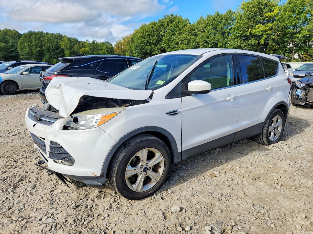 2015 FORD ESCAPE SE
