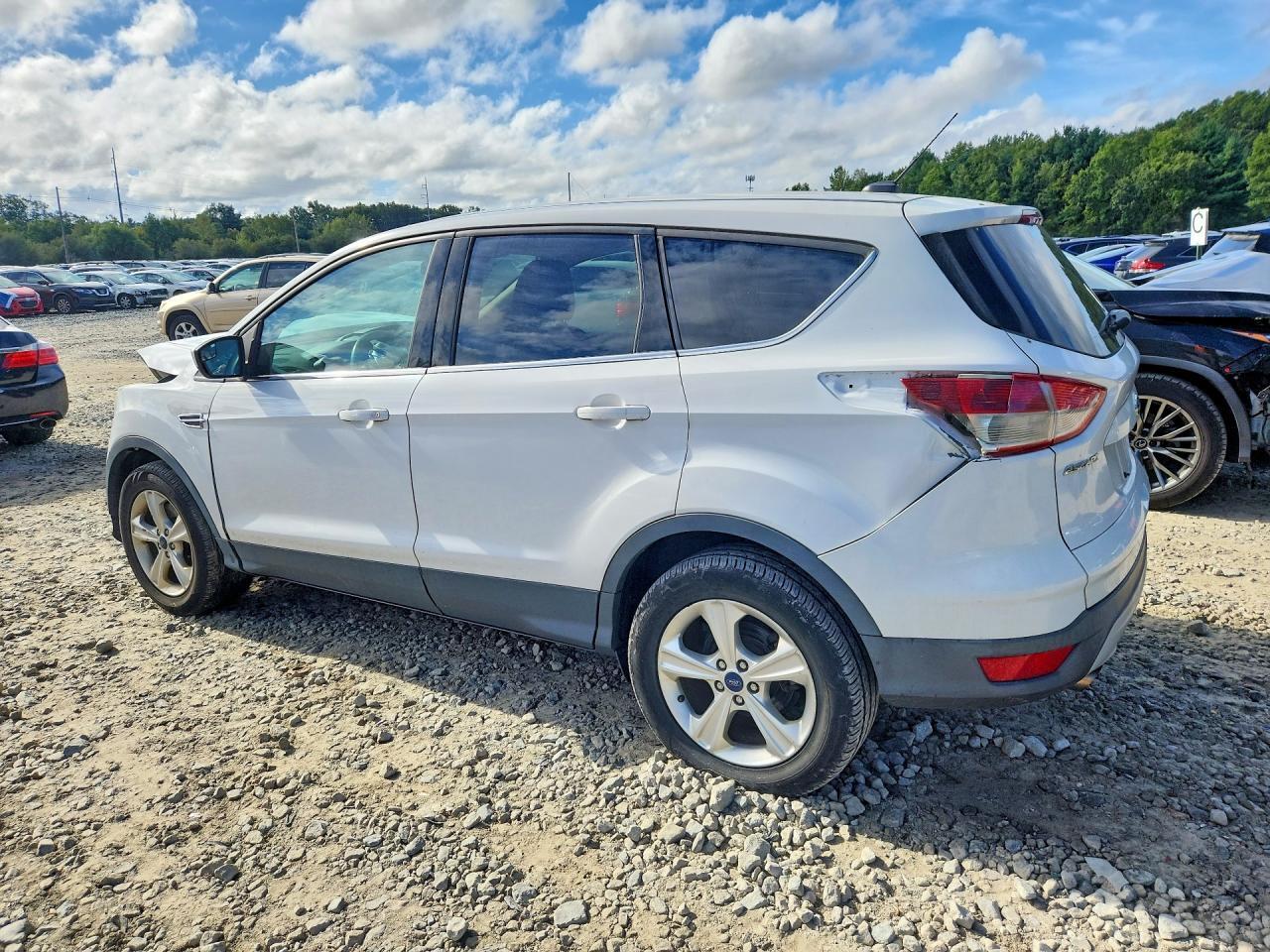 2015 FORD ESCAPE SE — Фото 2 из 13