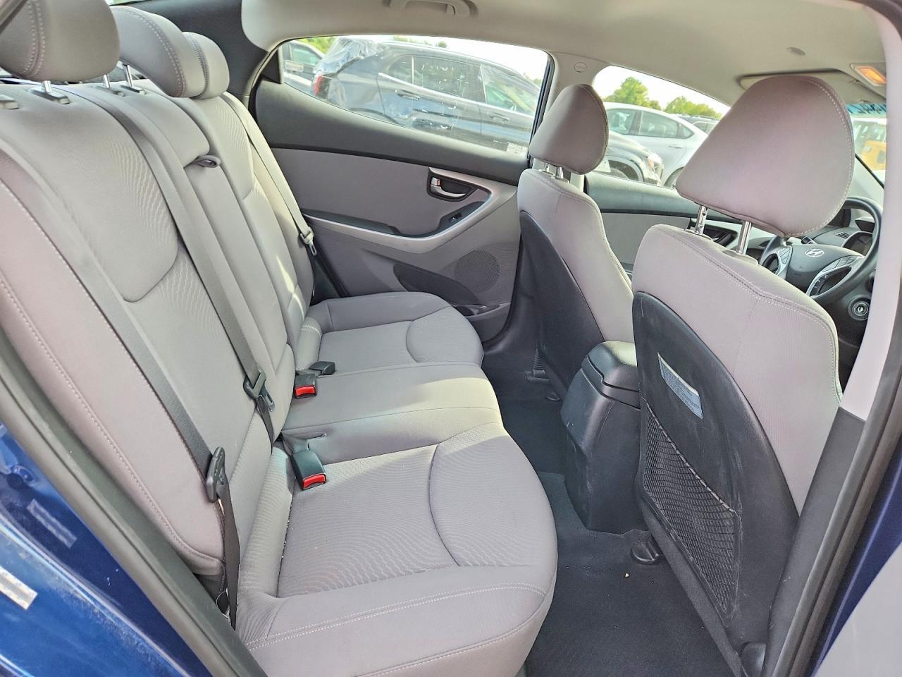 2015 HYUNDAI ELANTRA SE — Фото 10 из 12