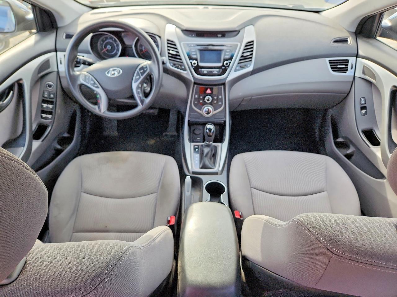 2015 HYUNDAI ELANTRA SE — Фото 8 из 12