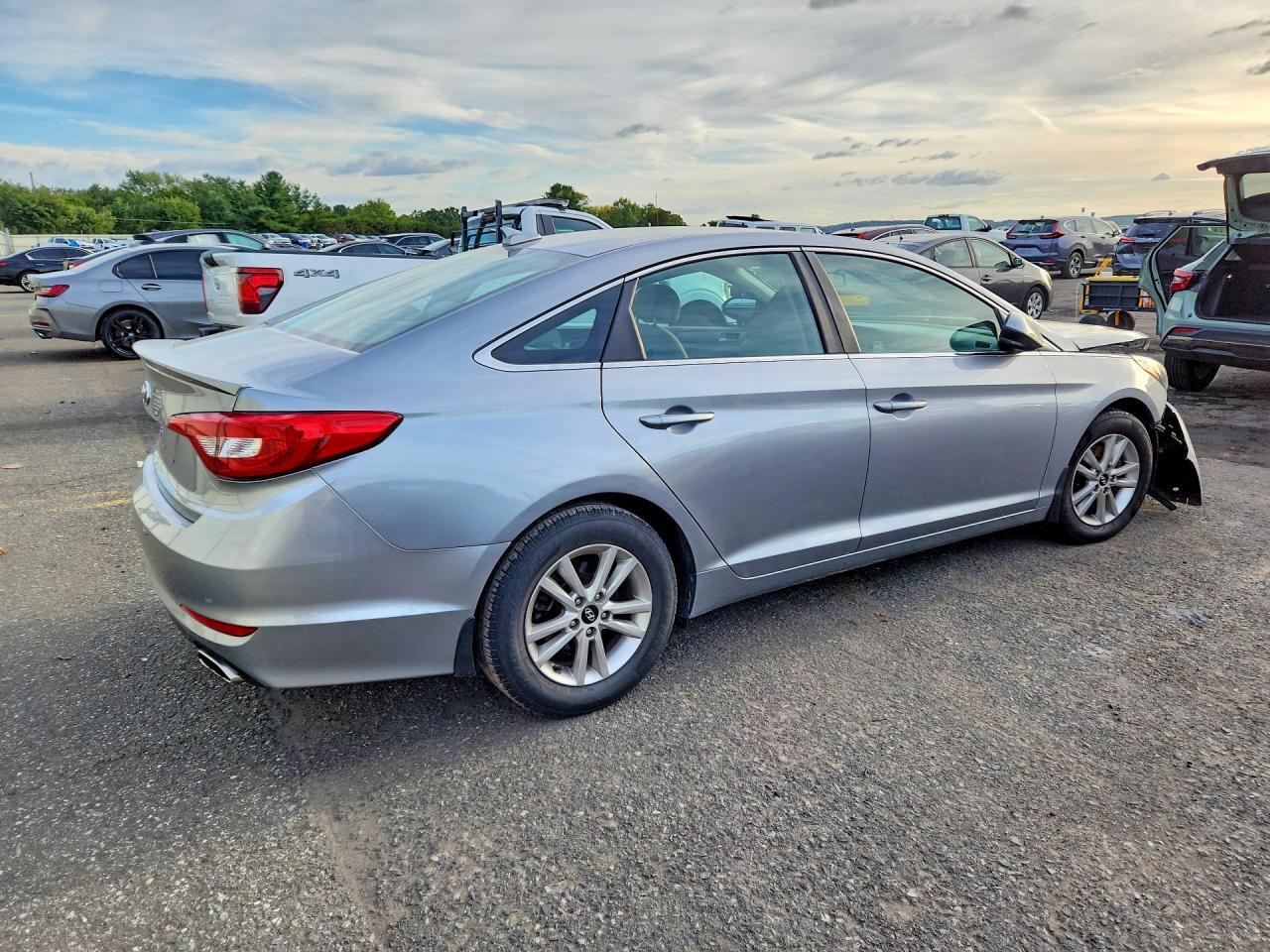 2015 HYUNDAI SONATA SE — Фото 3 из 12