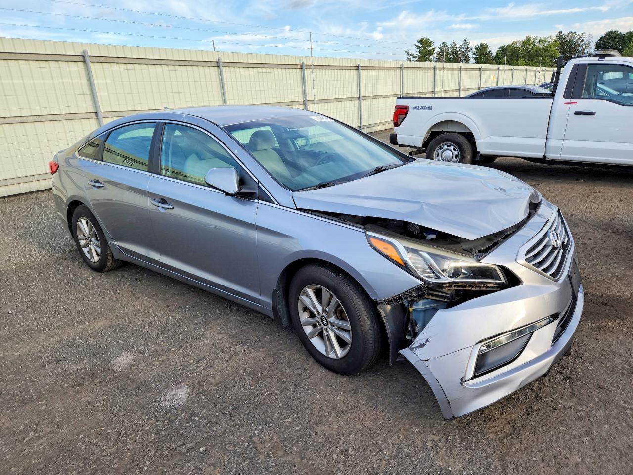 2015 HYUNDAI SONATA SE — Фото 4 из 12