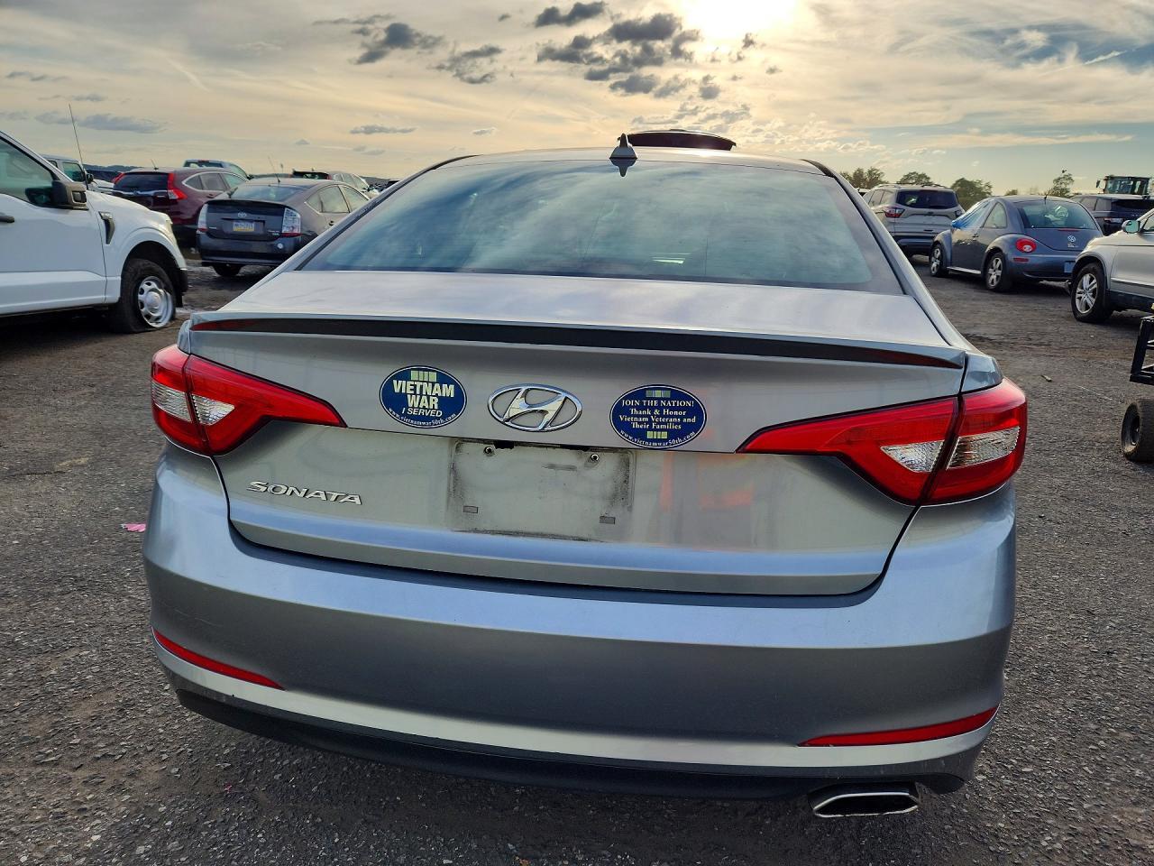 2015 HYUNDAI SONATA SE — Фото 6 из 12