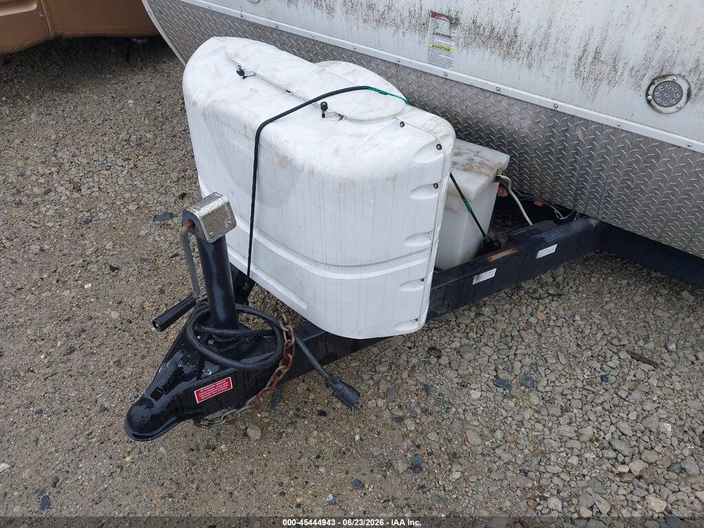 4YDT24624CD420751 2012 KEYSTONE BULLET 246RBS TRAVEL TRAILER photo no. 7