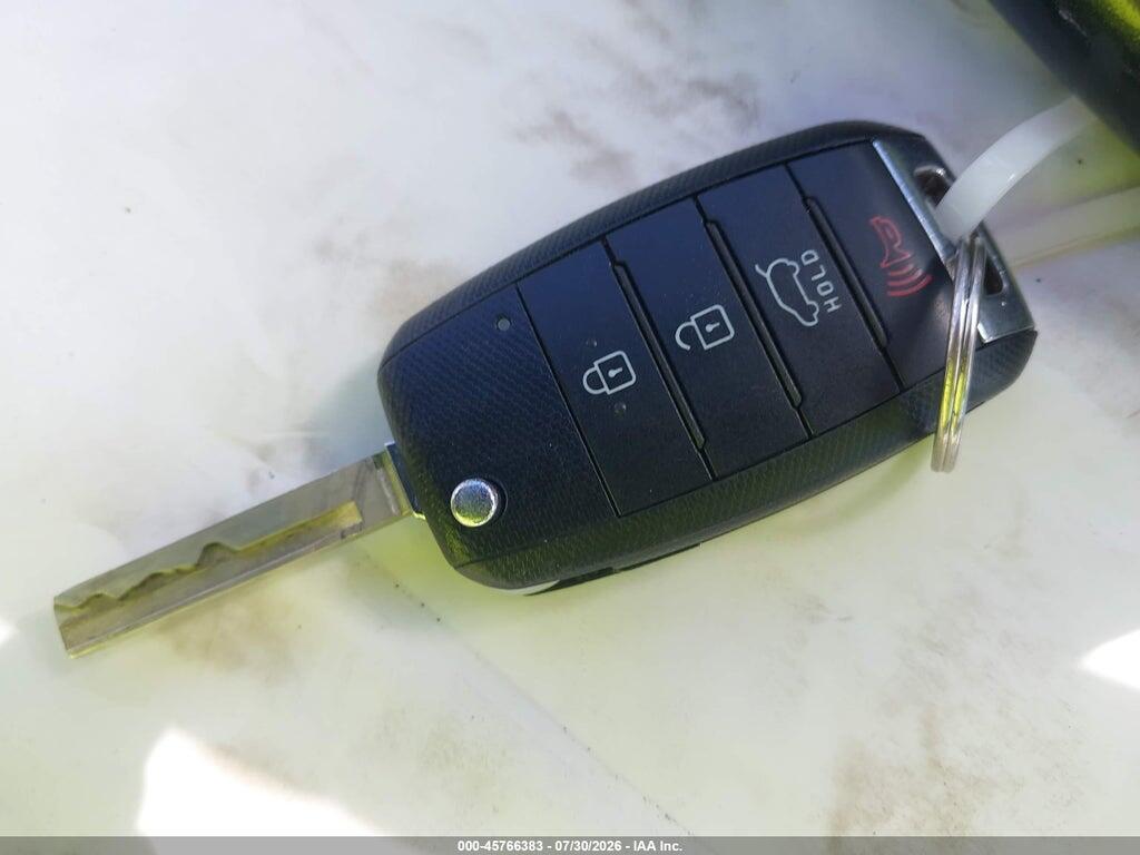 5XYPH4A10GG126286 2016 KIA SORENTO photo no. 11
