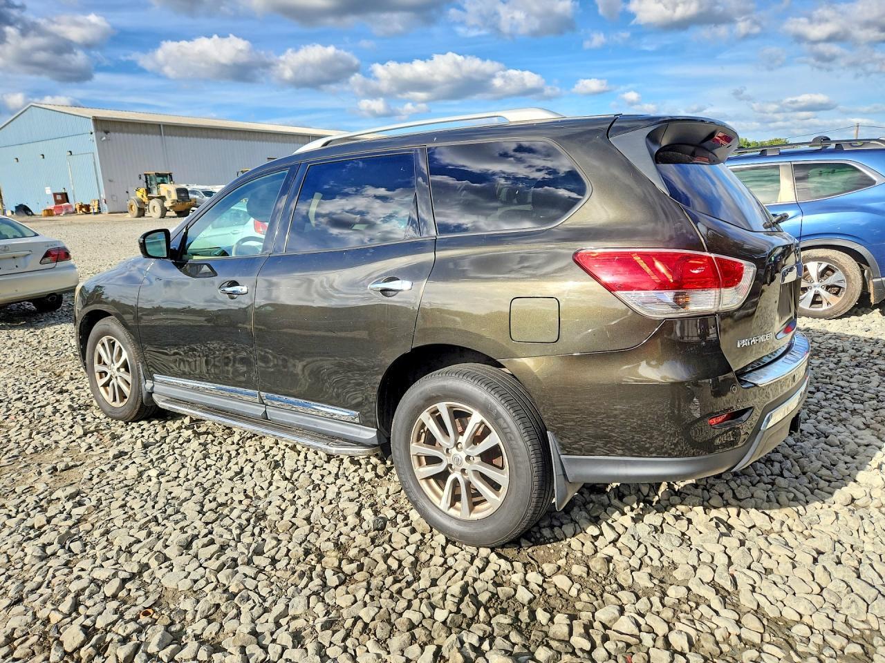 2015 NISSAN PATHFINDER SL — Фото 2 из 14