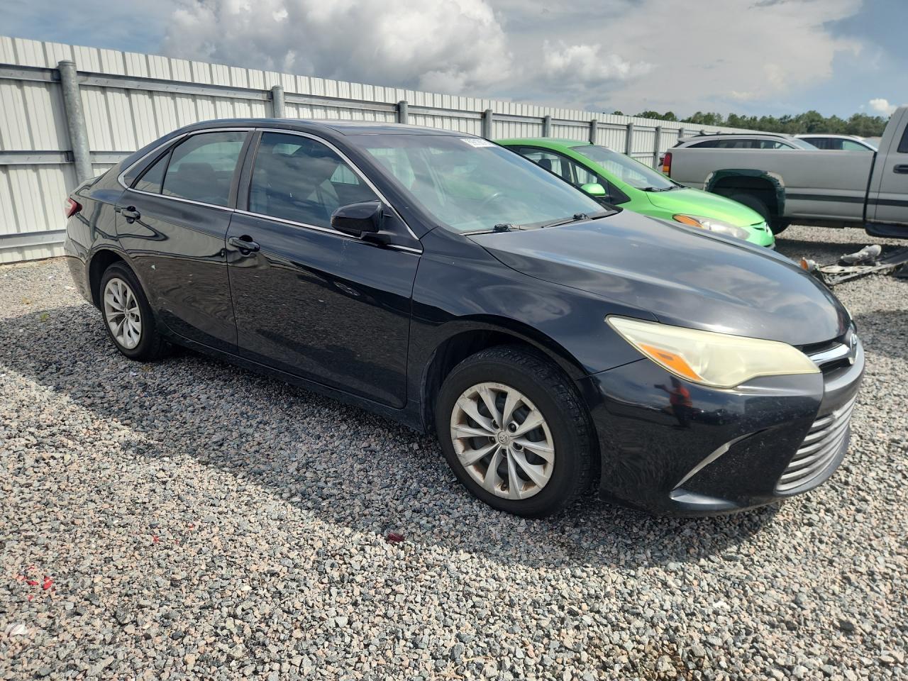 2015 TOYOTA CAMRY LE — Фото 4 из 12