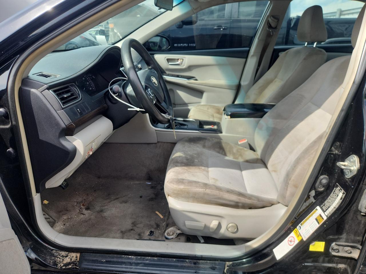 2015 TOYOTA CAMRY LE — Фото 7 из 12