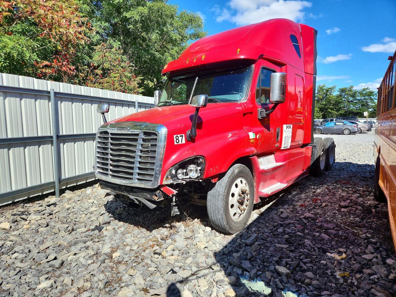2016 FREIGHTLINER CASCADIA 125 SEMI TRUCK