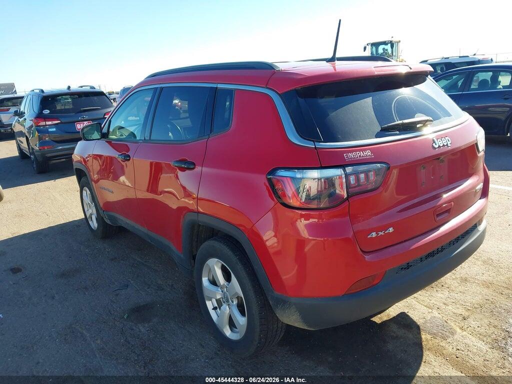 3C4NJDBBXJT457668 2018 JEEP COMPASS photo no. 3