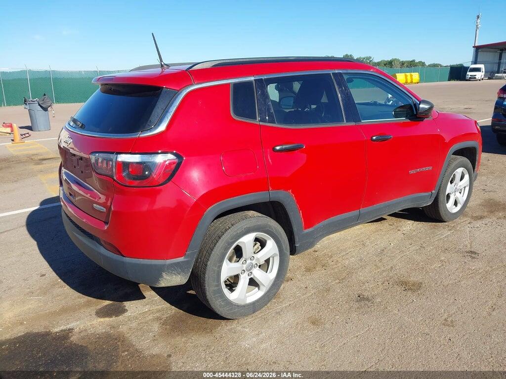 3C4NJDBBXJT457668 2018 JEEP COMPASS photo no. 4