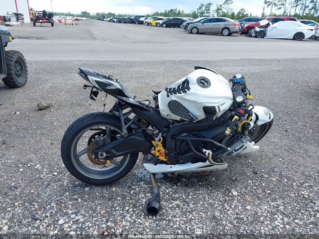 JS1GN7FA7B2102745 2011 SUZUKI GSX-R600 photo no. 11