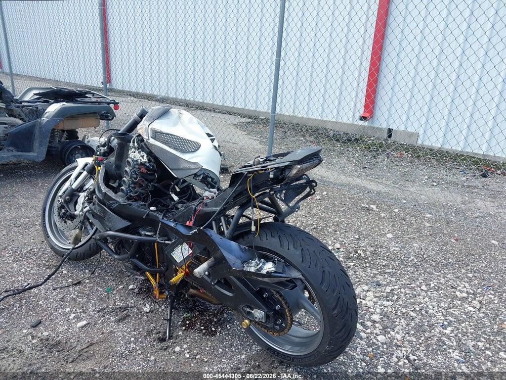 JS1GN7FA7B2102745 2011 SUZUKI GSX-R600 photo no. 3