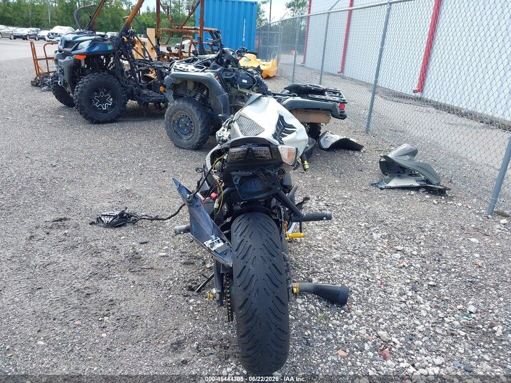JS1GN7FA7B2102745 2011 SUZUKI GSX-R600 photo no. 6