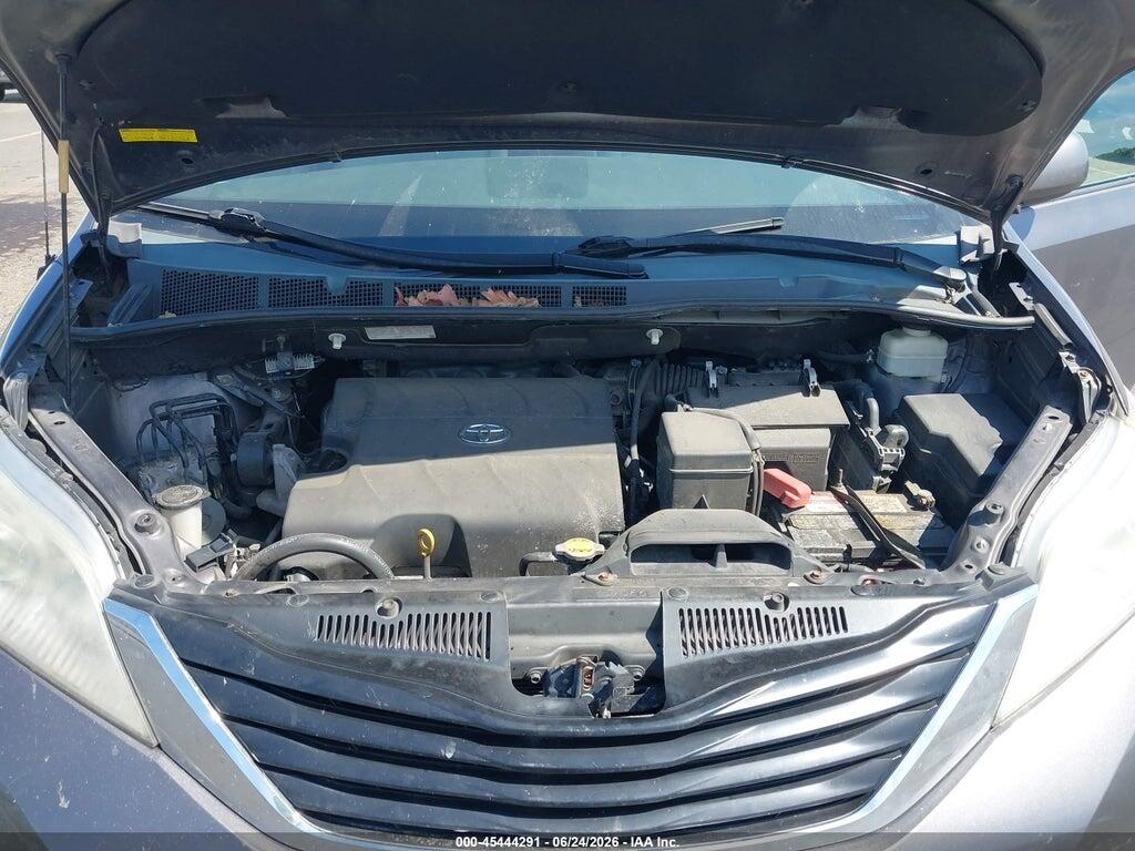 5TDKK3DC4BS157393 2011 TOYOTA SIENNA photo no. 10
