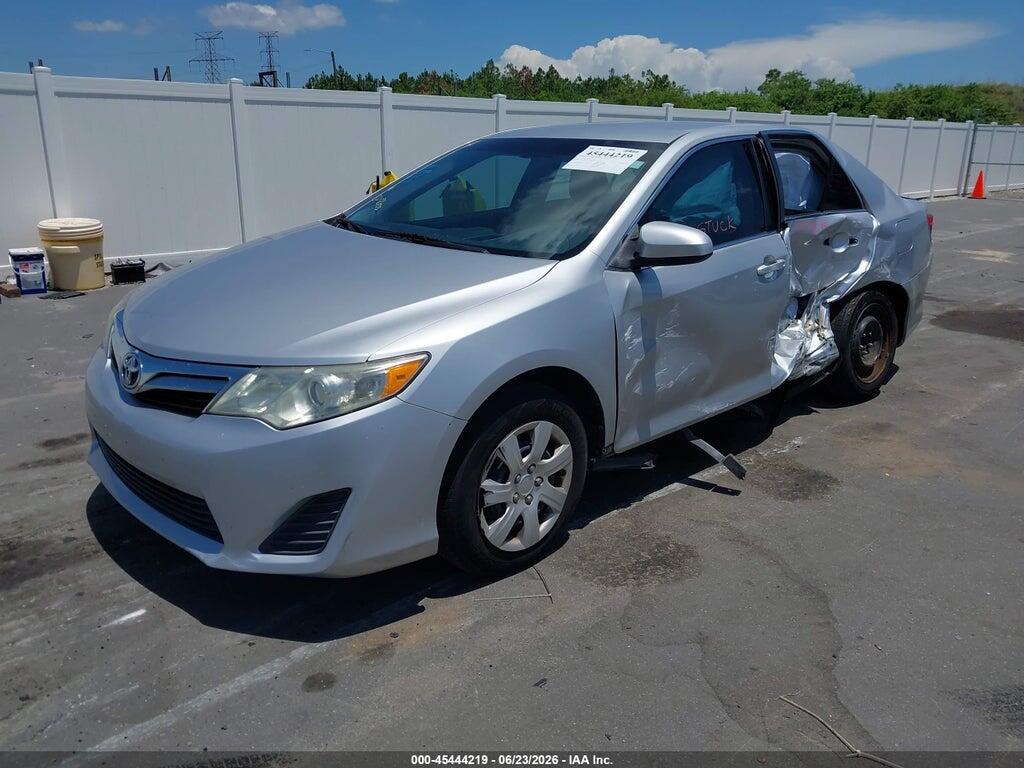 4T4BF1FK2ER343044 2014 TOYOTA CAMRY photo no. 2