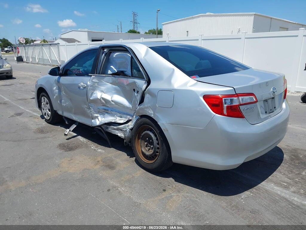 4T4BF1FK2ER343044 2014 TOYOTA CAMRY photo no. 3